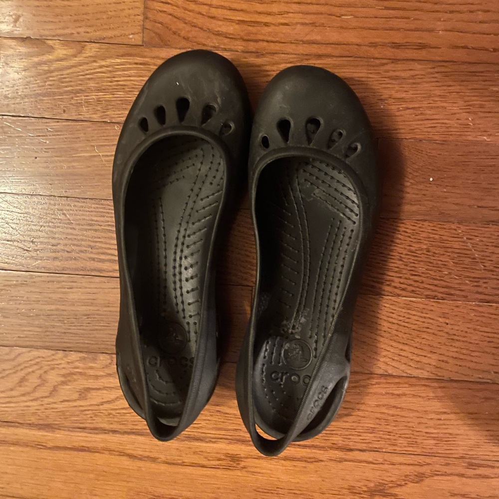 Women’s CROCS closed toe sandal